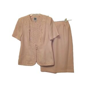 R&M Richards Skirt Suit Sz 8 Pale Peach Embroidery Beads Shortsleeved Buttons A2